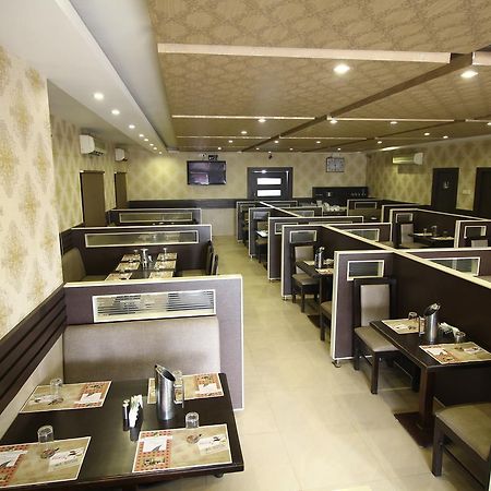 Vels Hotel Puducherry Exterior foto