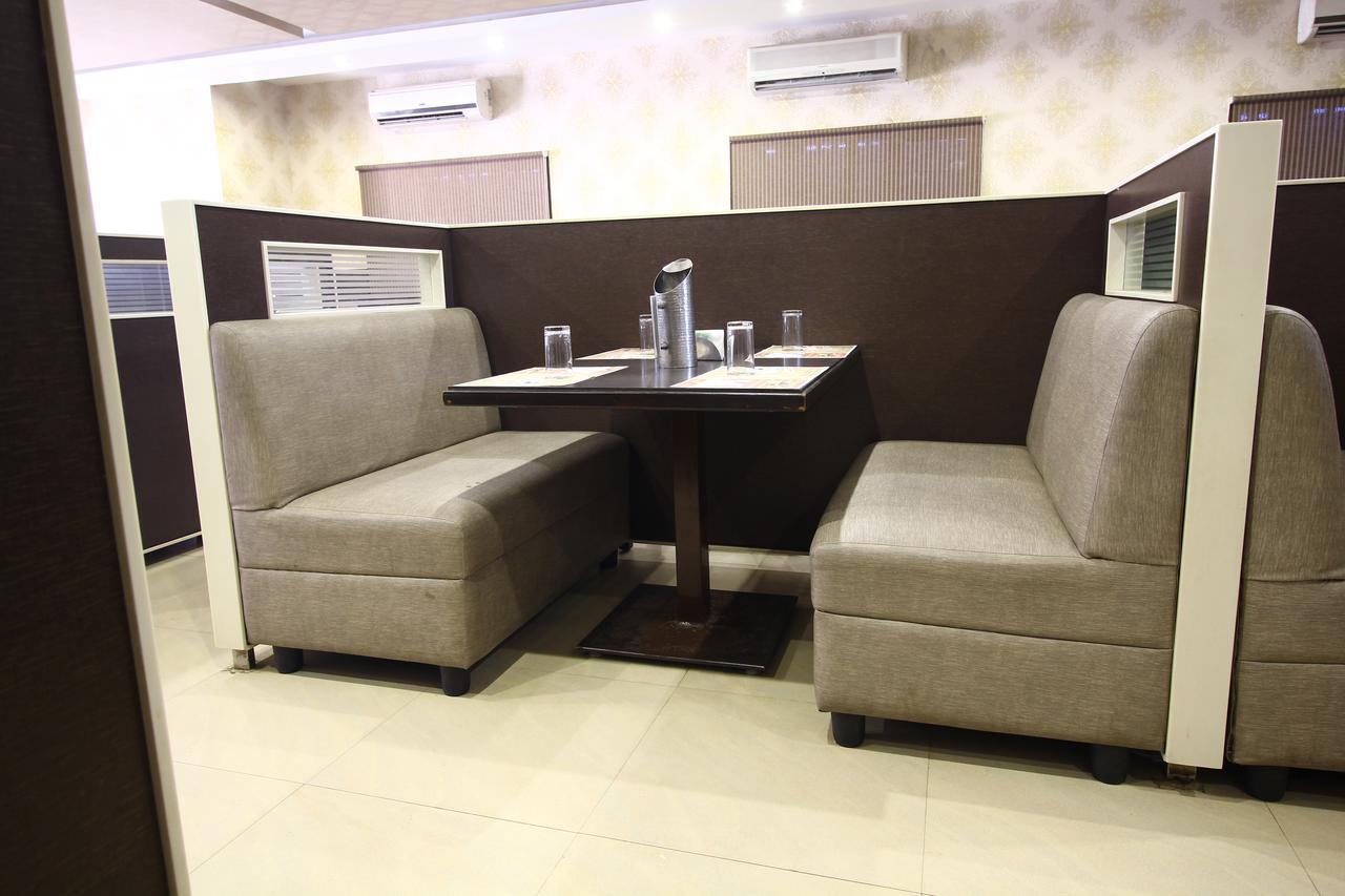 Vels Hotel Puducherry Exterior foto