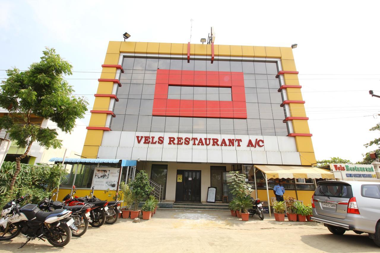 Vels Hotel Puducherry Exterior foto